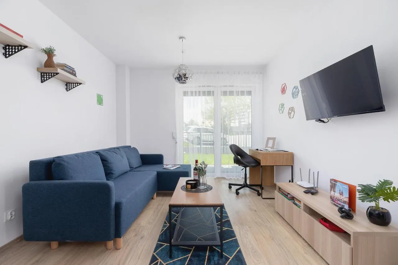 Family Apartment With Parking & Terrace By Noclegi Renters Krakow