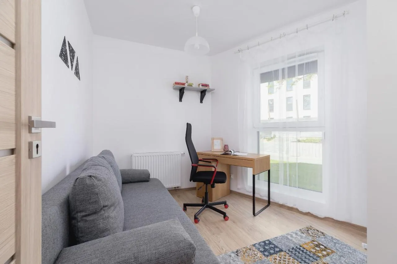 Family Apartment With Parking & Terrace By Noclegi Renters Krakow