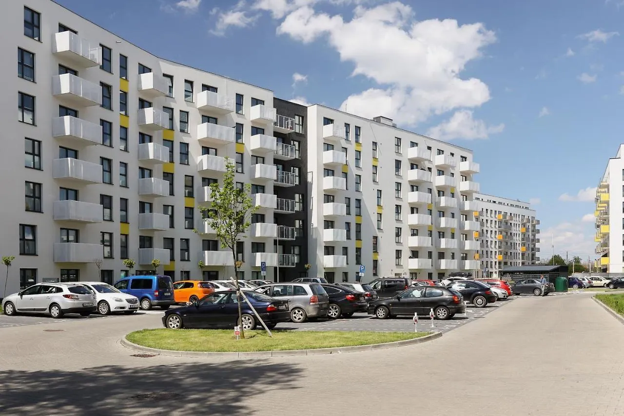 Family Apartment With Parking & Terrace By Noclegi Renters Krakow
